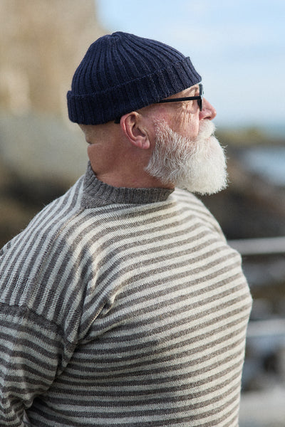 Navy Dobbo (short knitted beanie)