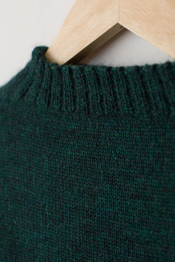 Neck detail of  a Dark Green Traditional Guernsey